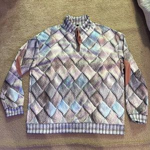 Unique online purchase of a men’s shirt/sweatshirt